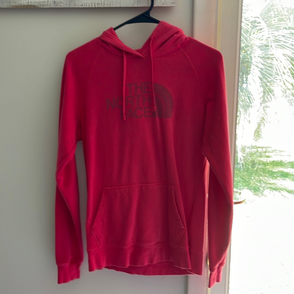 The North Face Hoodie// barely worn// bought about a year ago was too small